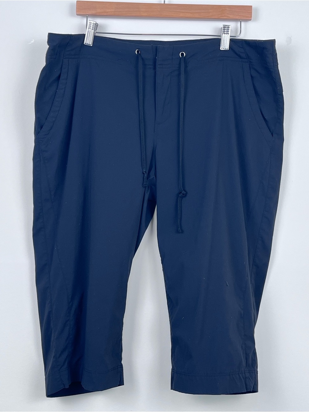 Columbia Women's Omni-Shield Anytime Outdoor Stretch Capri Hiking Pants Size 16
